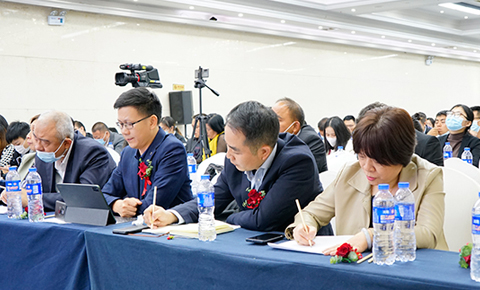 �격����԰���˲���ѵ